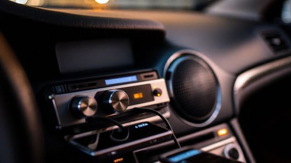 Améliorez l'audio de votre voiture grâce à un amplificateur sonore